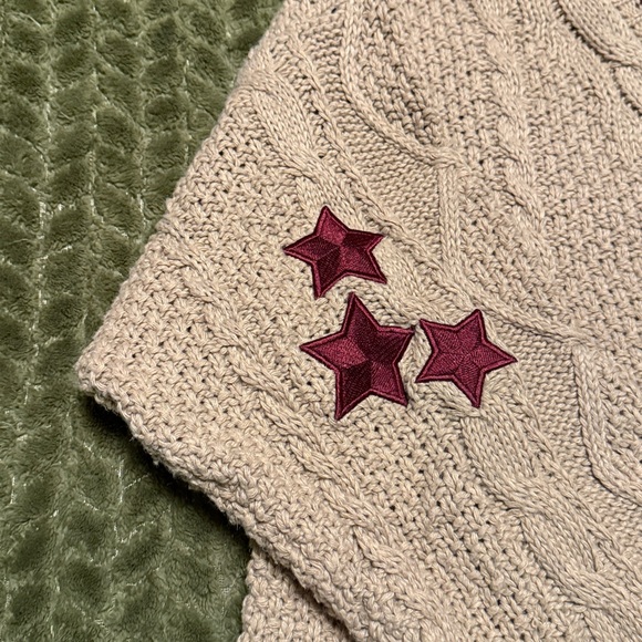 TAYLOR SWIFT Folklore HOLIDAY EDITION Cardigan Sweater med / lg Burgundy STARS - Picture 10 of 15